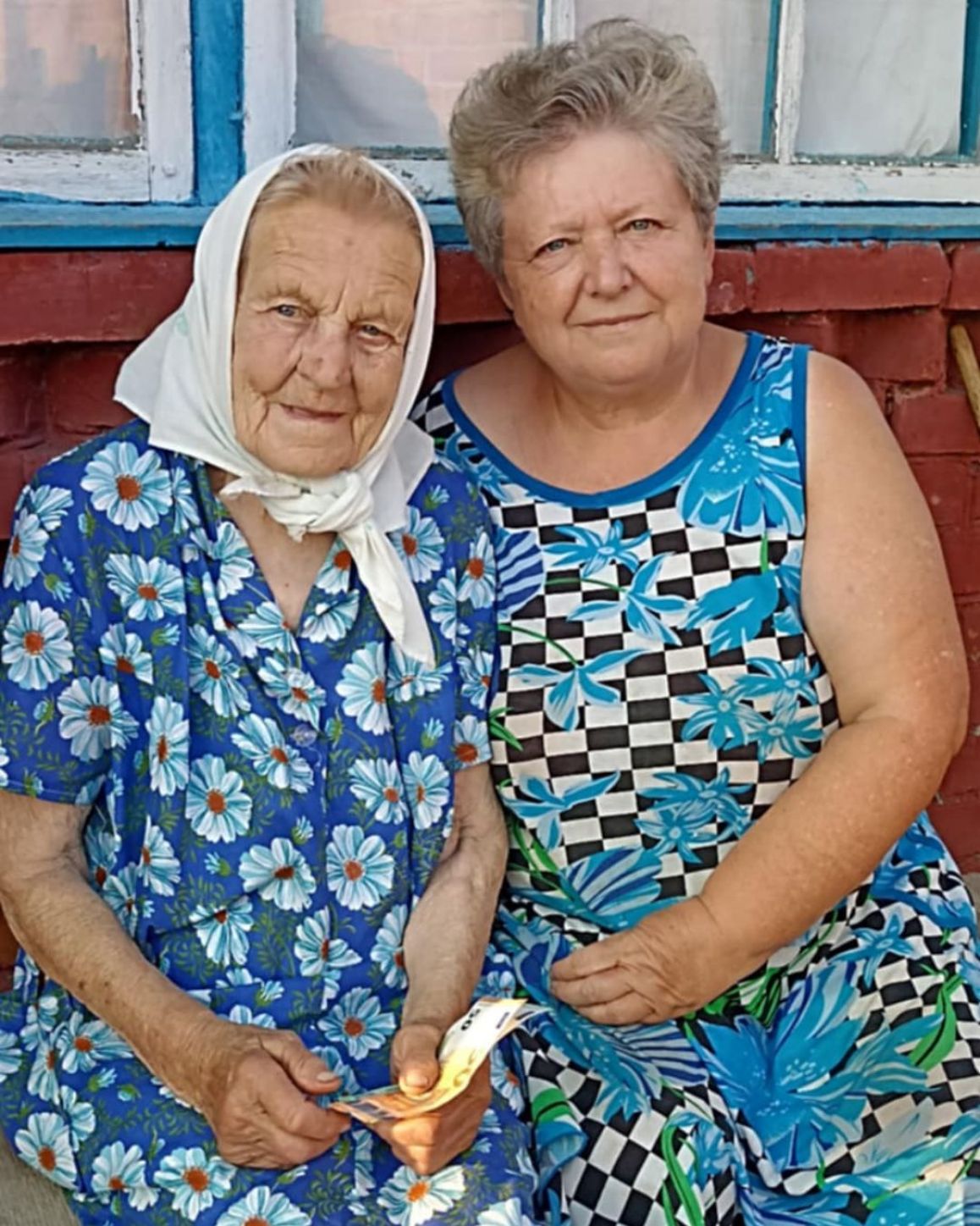 Foto: privat, Pawlina P. mit ihrer Tochter im Juli 2024.